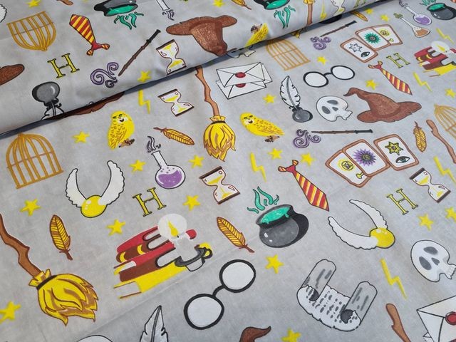 Bavlněná látka š.160 - Harry Potter, kouzelnické pomůcky