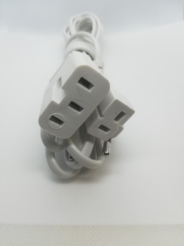 Kabel 3-kolík pro staré šicí stroje Veritas, Pfaff