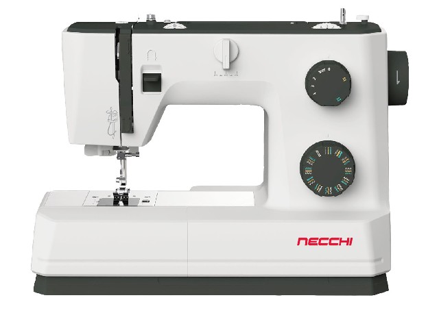  Mechanický šicí stroj Necchi Q132A