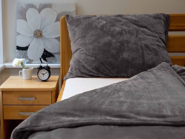 Mikroflanelové povlečení - tmavě šedá